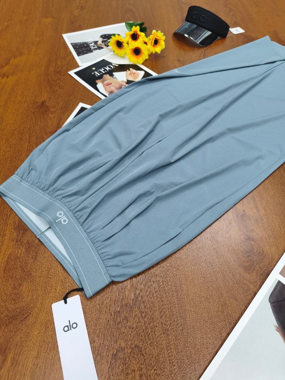 NWT🎆Alo Yoga Steel Gray Wide Leg Pants Cozy Stylish Trouser (Regular)🎀 - Picture 2 of 7